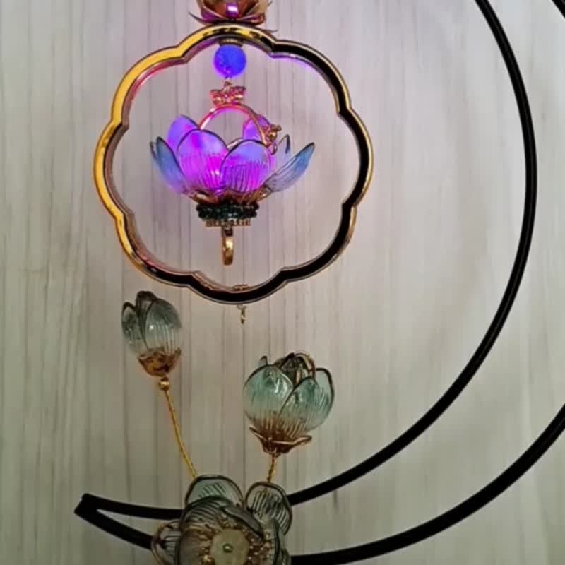 Glimmer series [Lotus color-changing LED light] pendant/forbidden step (with iron frame and battery) - Items for Display - Other Metals Blue