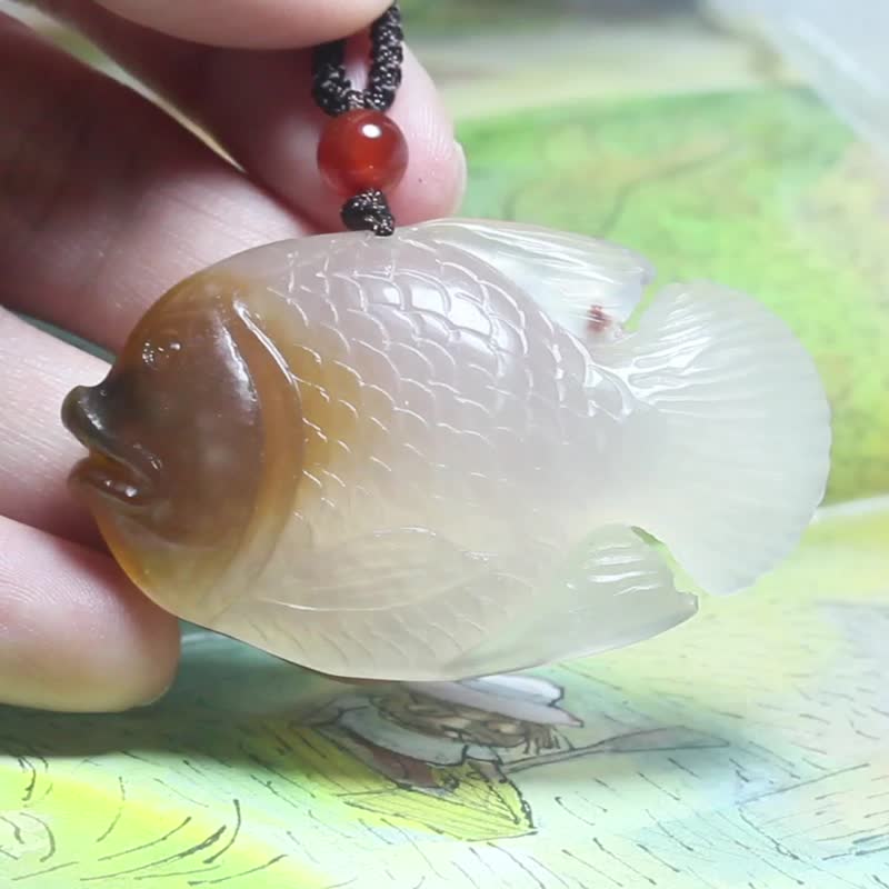 【More than enough wealth】Natural Alxa agate pendant/fish pendant/fish jade pendant every year - สร้อยคอ - หยก สีกากี