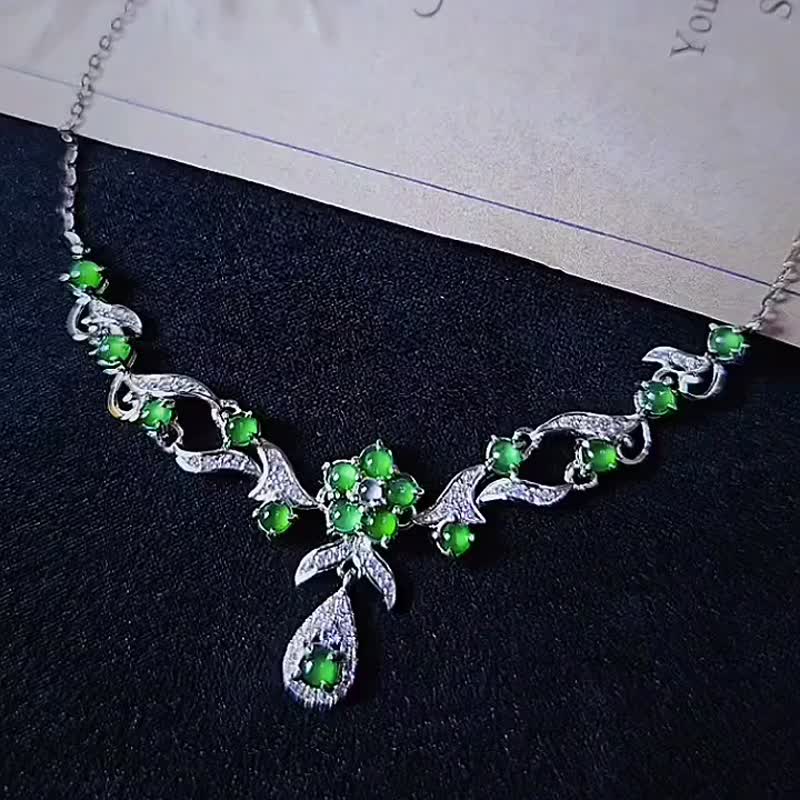 送禮|蕾絲宮廷風|A貨翡翠冰玻陽綠蛋面3.5mm純銀鍍18k項鍊 - 項鍊 - 玉石 