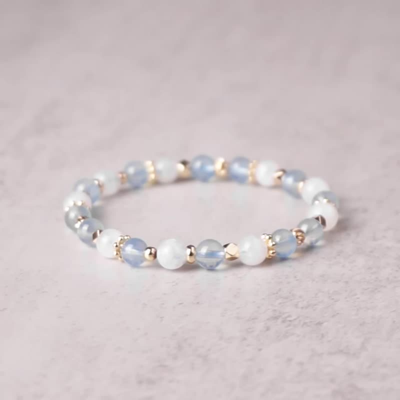 Light design series // Moonstone ocean sapphire bracelet // Calm communication with people - Bracelets - Crystal Blue