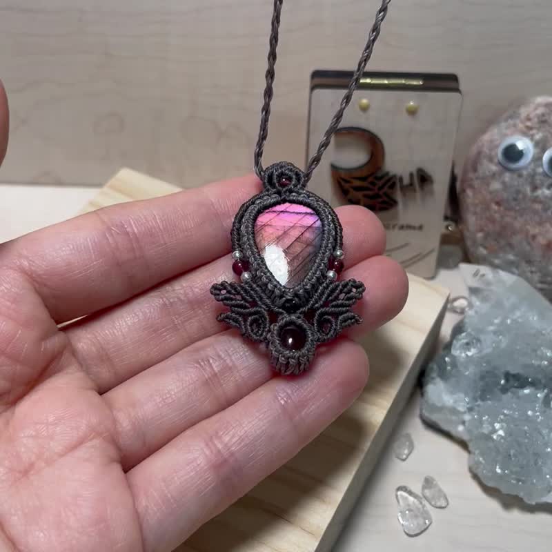 Wax thread braid/pink purple labradorite/ Stone necklace - สร้อยคอ - คริสตัล สีม่วง