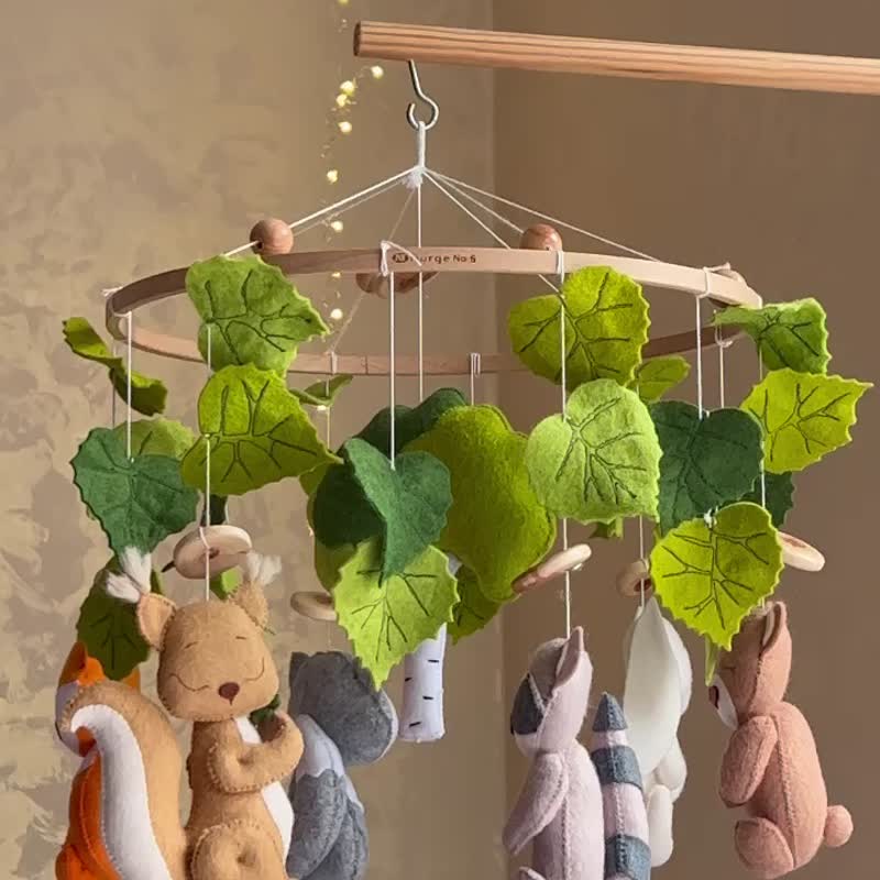 Animals baby mobile Musical mobile crib Baby shower gift Nursery mobile Forest - 寶寶/兒童玩具/玩偶 - 其他材質 綠色