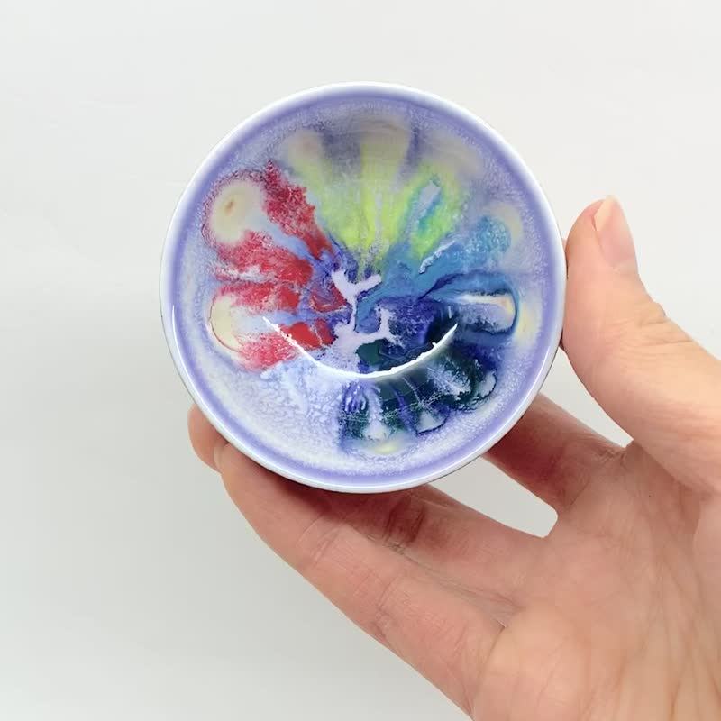 [Quick Shipping] Ice Crystal Oil Painting Cup Gift Box 60ml Qiu Yuning Yingge E1-01 - Teapots & Teacups - Porcelain Multicolor