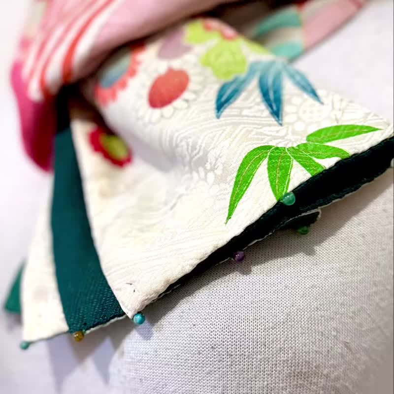 一点物ハンドメイド パッチワーク ピンクオレンジ クラシック和柄模様 シルク×深緑 スカーフ ショール - マフラー・ストール - シルク・絹 多色