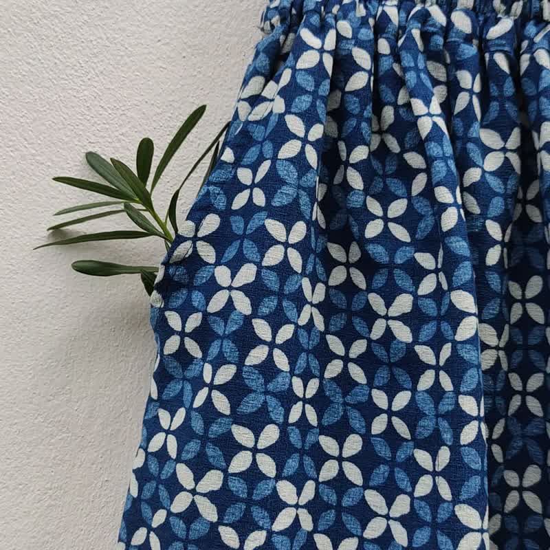 Printed Needle Flower Wide Leg Pants - 男長褲/休閒褲 - 棉．麻 藍色