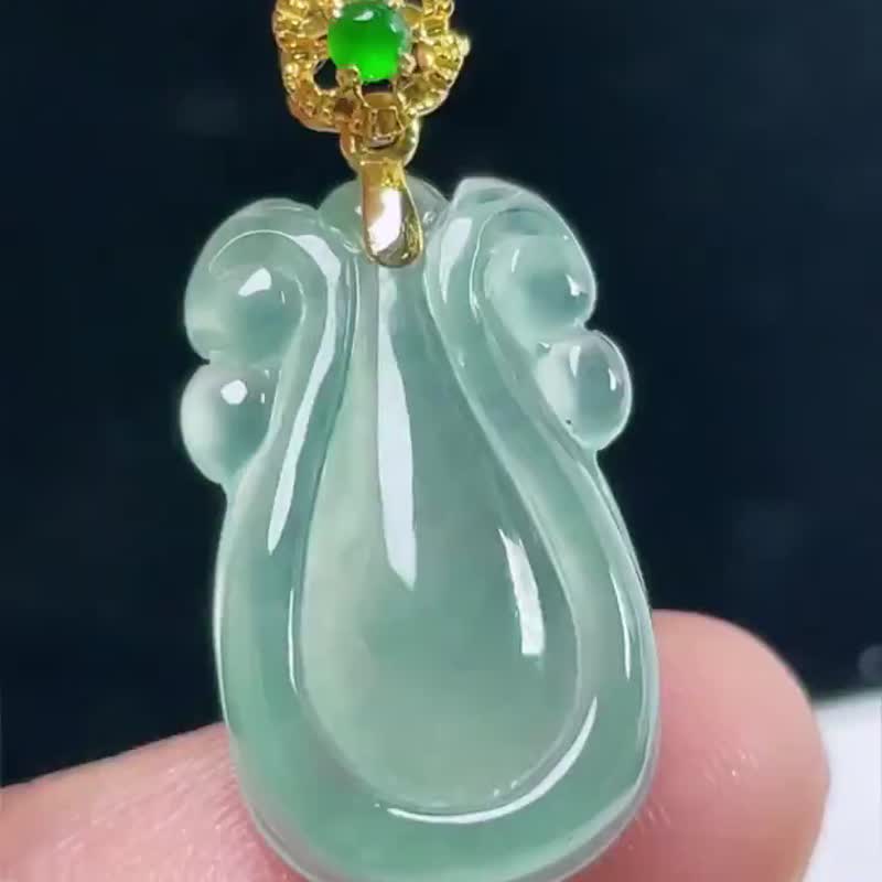 Ice jade natural jade Burmese A jade necklace • 18K gold Fubei jade pendant - Necklaces - Jade 