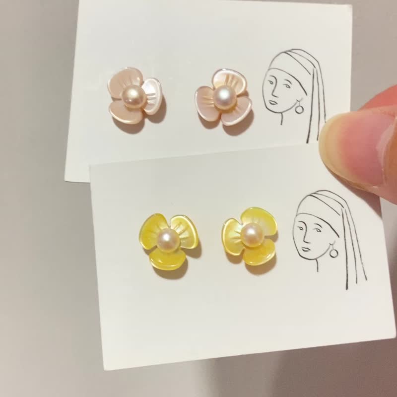 Ottelia - Pink/Yellow 10mm Mother of Pearl Ear studs - ต่างหู - เงินแท้ สึชมพู