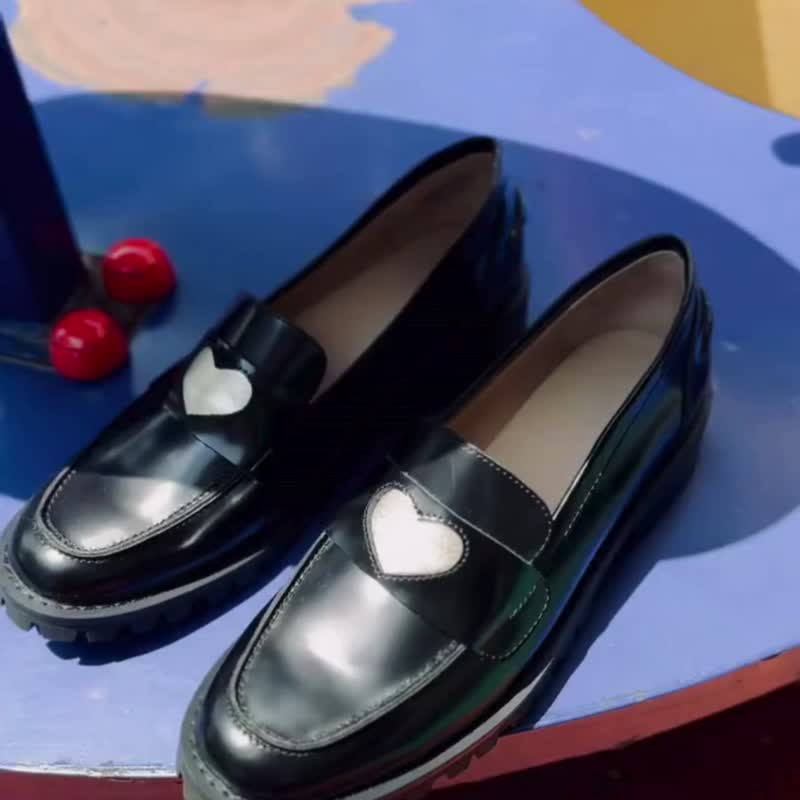 Lewis Walt love loafers old money style women's shoes semi-glossy cow patent leather thick sole - รองเท้าอ็อกฟอร์ดผู้หญิง - หนังแท้ สีดำ