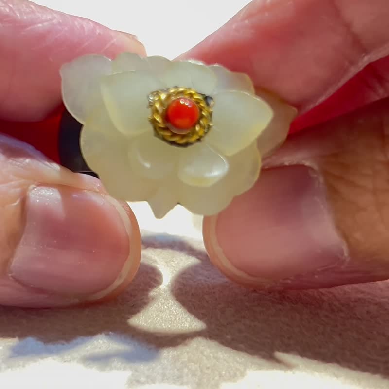 White jade flower coral agate ring (old piece) - แหวนทั่วไป - หยก 