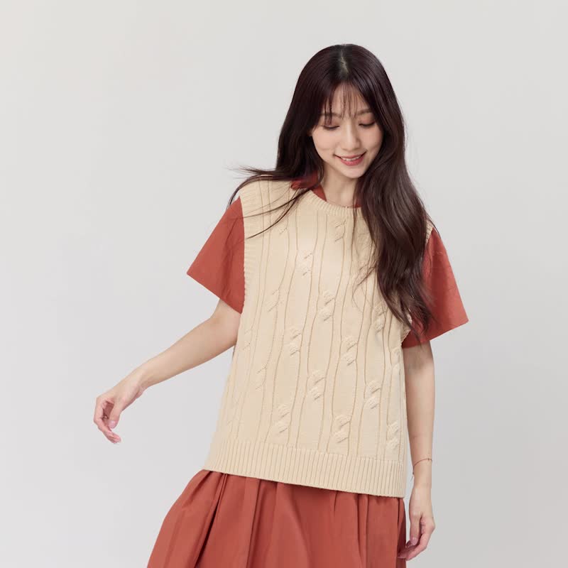 Joyce 圓領麻花針織背心/奶茶 - 女毛衣/針織衫 - 其他材質 卡其色