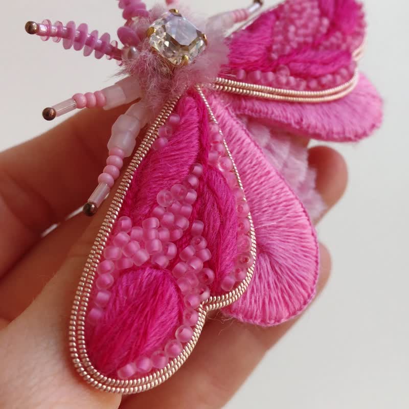 東京メトロ 未使用 piari 様 ハンドメイド 作品 ブローチ 蝶 ピンク