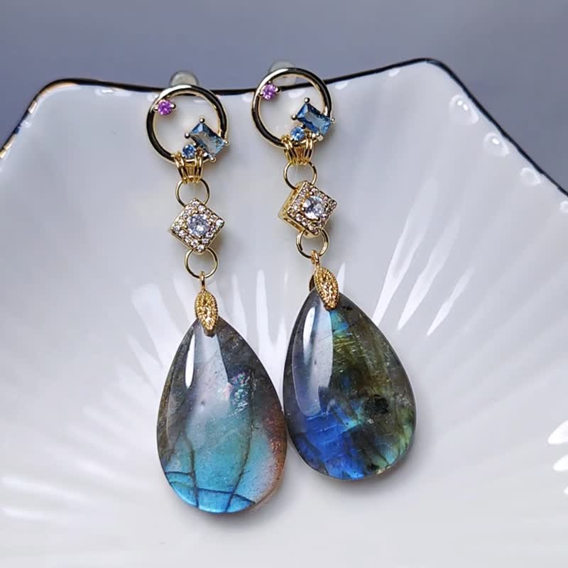 Top-grade labradorite high-gloss rainbow light attracts wealth, wisdom and career, big Gemstone earrings only 2 pairs - ต่างหู - เครื่องเพชรพลอย หลากหลายสี