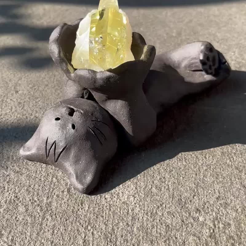 大掌花貓貓 / 聚寶盆 / 礦台 / 燭台 / 飾品台 / 陶 - 香氛蠟燭/燭台 - 陶 黑色