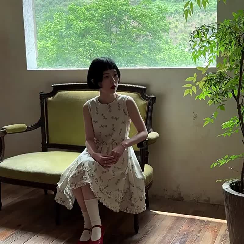 奶油色 玫瑰花花洋裝 印花木耳邊及膝連身裙 夏日少女中裙 - 洋裝/連身裙 - 棉．麻 黃色