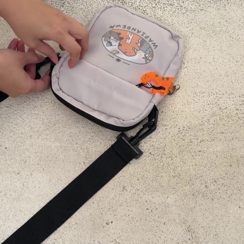 星星萌猛 恐龍 防潑 肩背小包 - 側背包/斜背包 - 其他材質 黑色