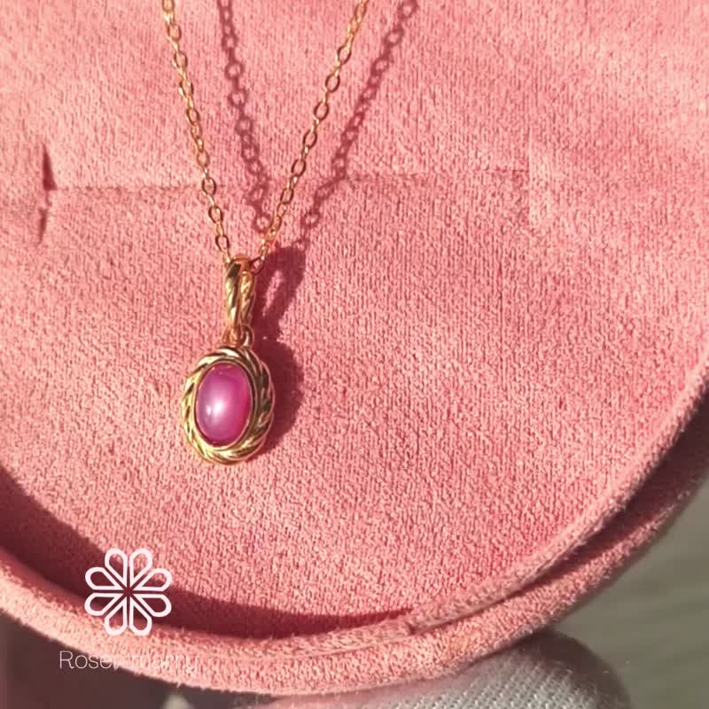 Natural Ruby Pendant and Necklace Silver925 with gold Plated, July birthstone - 項鍊 - 純銀 紅色