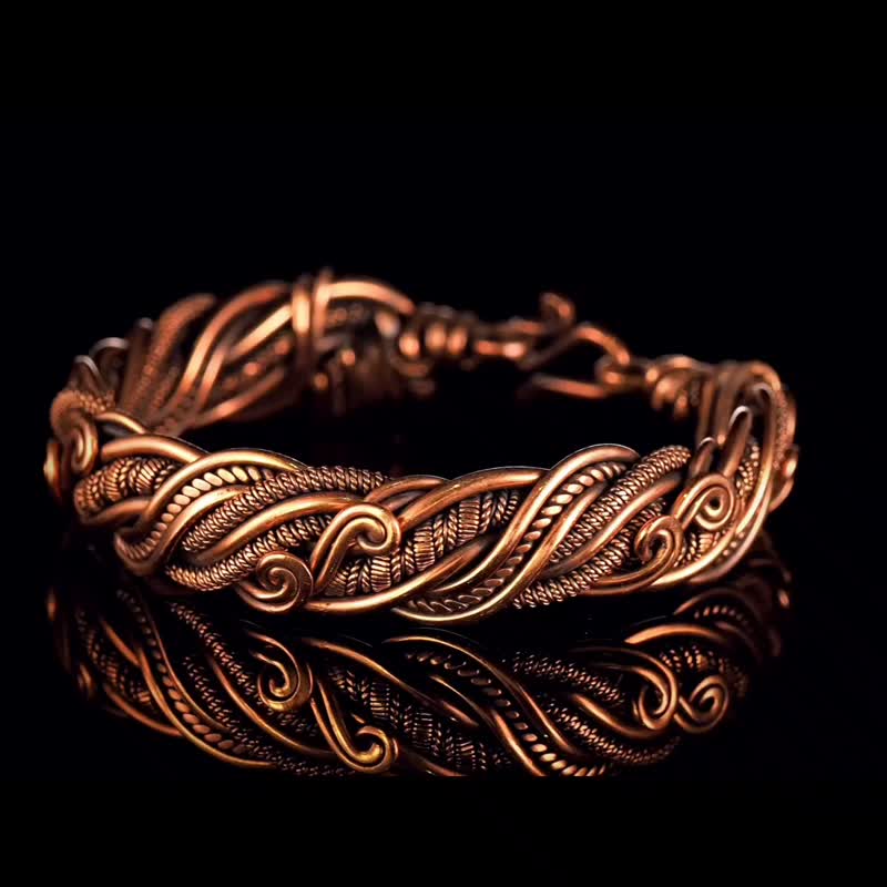 Copper Bracelet for Woman / Antique Style Handcrafted Wire Woven Copper Jewelry - สร้อยข้อมือ - ทองแดงทองเหลือง สีทอง