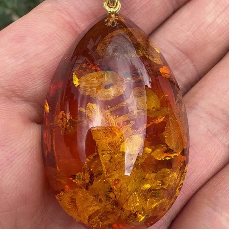 Exclusive pendant from cognac Baltic amber, Jewelry made of cognac Baltic amber - Necklaces - Semi-Precious Stones Orange