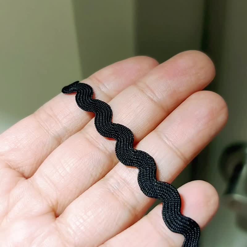 基礎 黑色波浪choker 短項鍊 極簡美式風 - 頸鏈 - 棉．麻 黑色