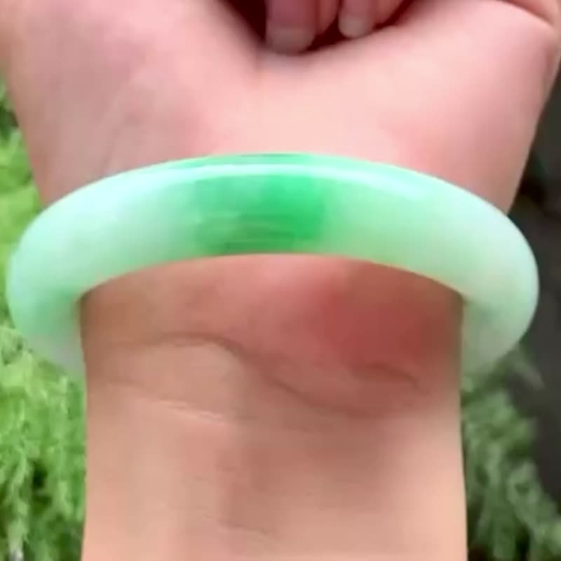 Ice species natural jadeite Burmese A jade bracelet • Green jadeite blessing bracelet with green and white background - สร้อยข้อมือ - หยก สีเขียว