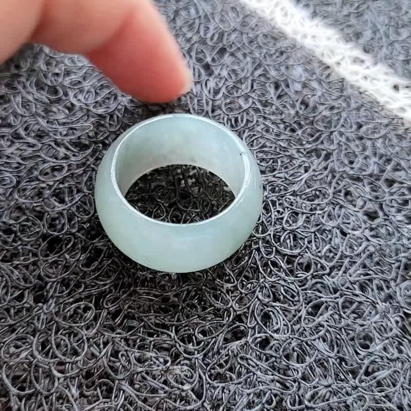 【親翠】天然翡翠 冰睛透優雅輪胎手指鐲16.5號戒圈 少見題材 - 戒指 - 玉石 多色