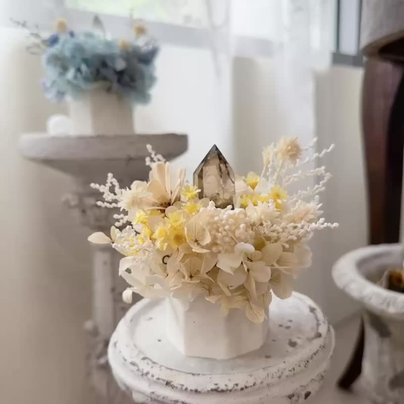 晨曦暖語。茶黃水晶柱 永生花微景觀 療癒桌面小風景 - 盆栽/植栽 - 水晶 黃色