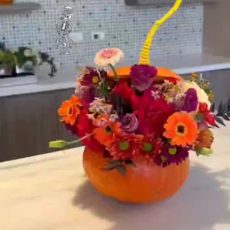 How I met the Helloween [Flower Arrangement Course] Halloween Table Flowers - ตกแต่งต้นไม้ - พืช/ดอกไม้ สีส้ม