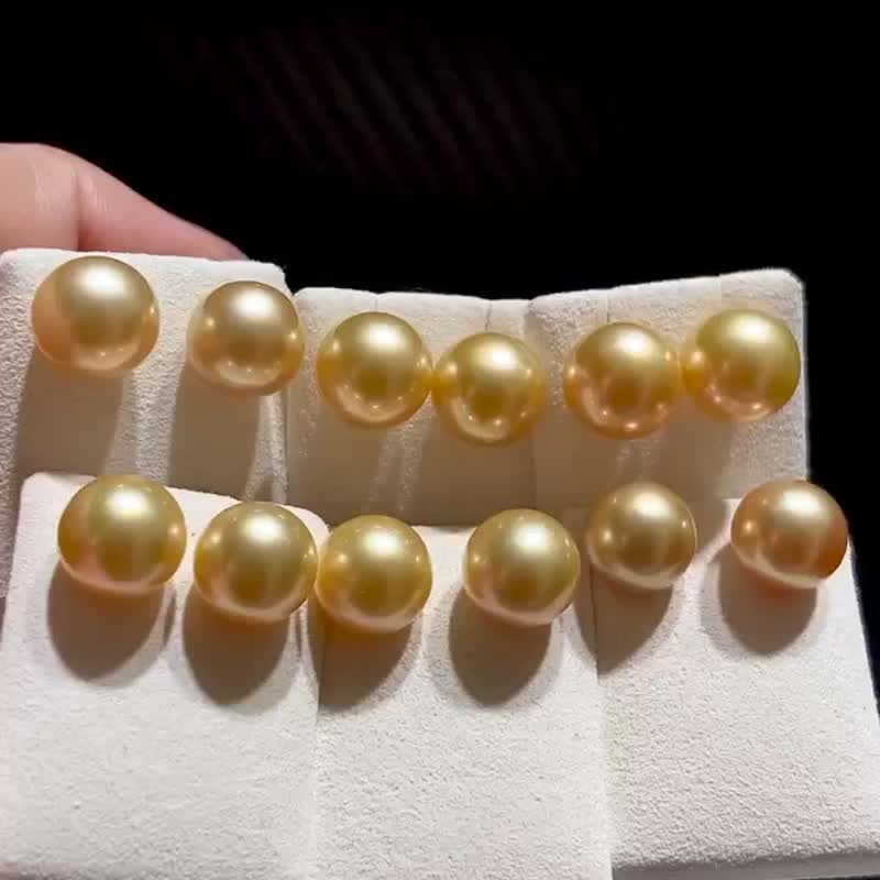 シングルパールイヤリングポスト、18Kゴールド、南洋真珠、海水真珠、フィリピンゴールドパール、パールイヤリングポスト。 - ピアス・イヤリング - 真珠 ゴールド