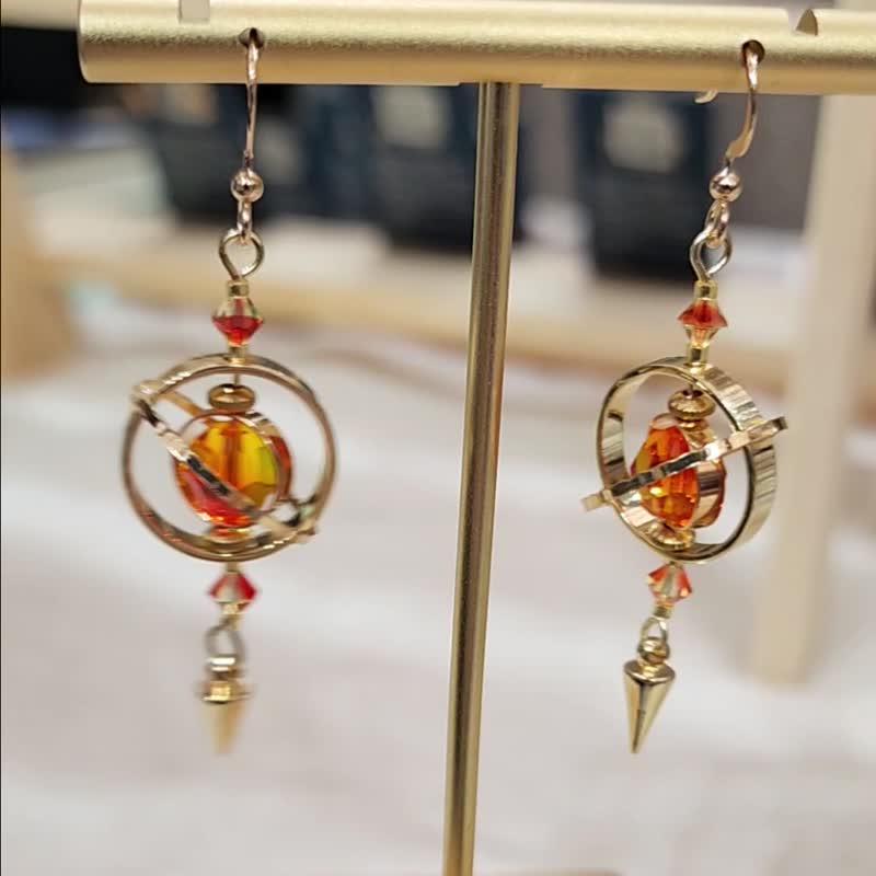 Three-dimensional Planet Earrings Saturn Concept Color Orange Gold Gradient Plated Real Gold Clip-On Pins - ต่างหู - โลหะ สีแดง