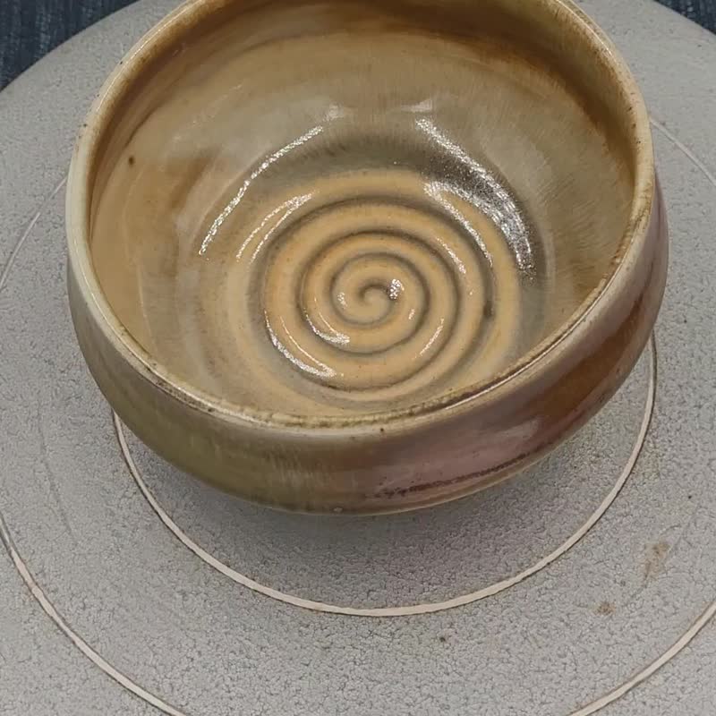 手拉坏陶土柴燒抹茶碗 - 碗 - 陶 