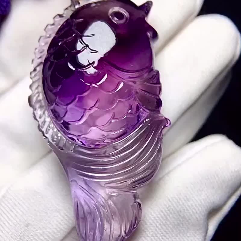 極品天然巴西紫水晶魚吊墜連年有餘 顏色非常漂亮夢幻雕工精緻 - 吊飾/掛飾 - 玉石 