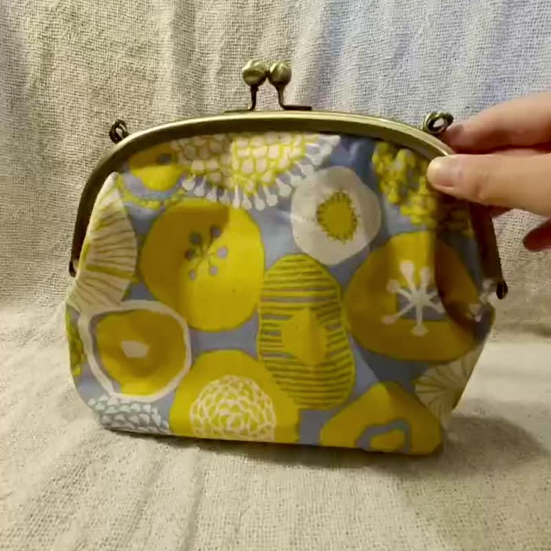 Metal Frame hadbag - Handbags & Totes - Cotton & Hemp Yellow