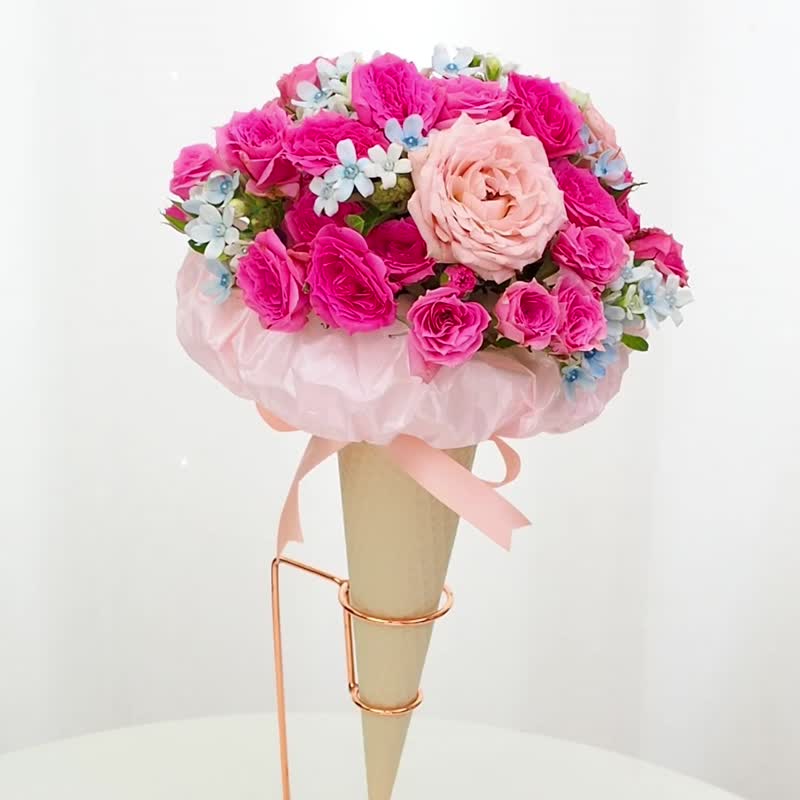 Summer Exclusive Leaflorist Ice Cream Flower Bouquet - จัดดอกไม้/ต้นไม้ - พืช/ดอกไม้ สึชมพู