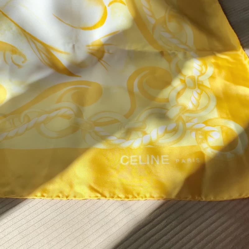 Vintage CELINE Yellow Fish Motifs Decorative Rope Chain Border Square Silk Scarf - 絲巾 - 絲．絹 黃色