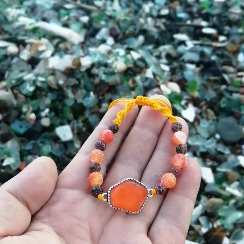 Orange sea glass bracelet.Autumn sea glass bracelet.Beach glass bracelet - 手鍊/手環 - 玻璃 橘色