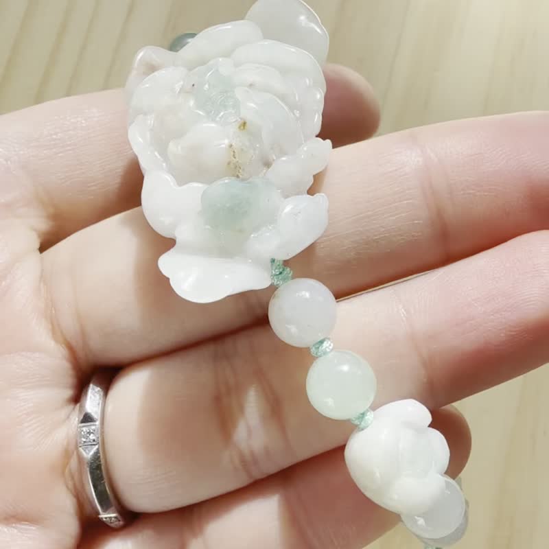 Handmade Jade Bracelet -Golden-Flecked Peony & Magnolia - 手鍊/手環 - 玉石 綠色