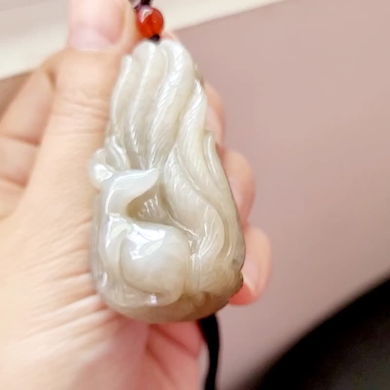 【親翠】冰糖黃帶點灰度特殊色 極美九尾狐項鍊 招桃花人緣 - 項鍊 - 玉石 多色