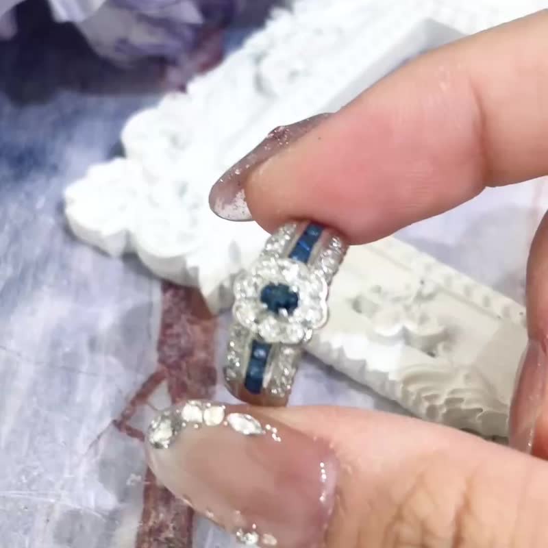 Pt900鉑金中古蕾絲花紋設計藍寶石鑽石戒指 - 戒指 - 寶石 藍色