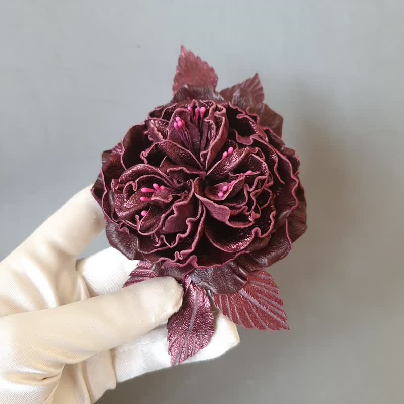 彼女の革の女性の宝石のためのBordo革のブローチ - ブローチ - 革 ピンク