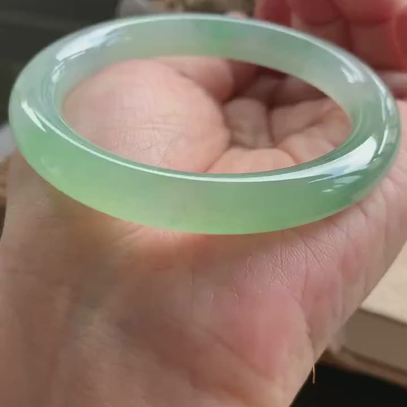 冰種翡翠天然翡翠玉鐲A玉手鐲 玉鈪 • 冰種甜綠翡翠圓鐲 - 手鍊/手環 - 玉石 綠色