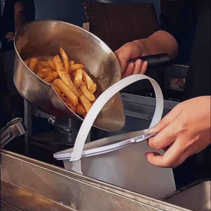 【微瑕特惠】LASTY食物包二代－顏色任選 (附提帶) - 便當盒/食物袋 - 矽膠 多色