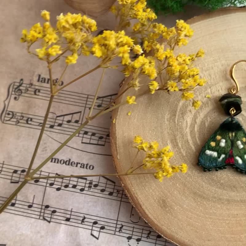 Green tiny butterfly earrings with tourmaline stone, embroidered earrings - Earrings & Clip-ons - Thread Green
