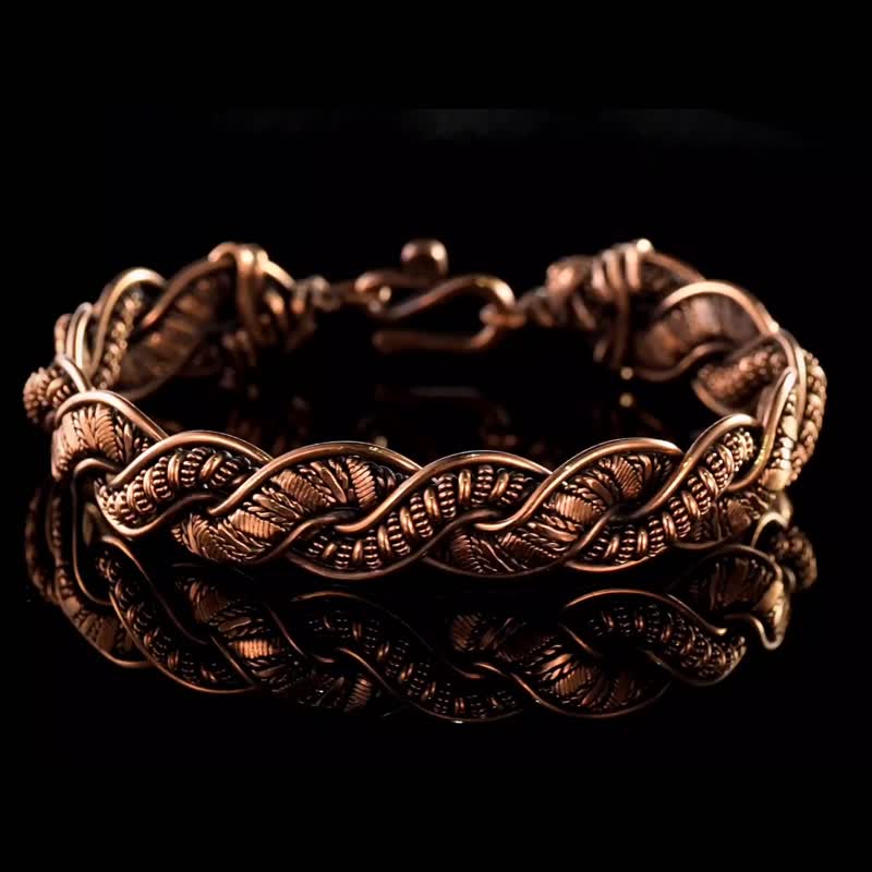 Wire wrapped copper bracelet Antique style copper jewelry WireWrapArt - 手鍊/手環 - 銅/黃銅 金色