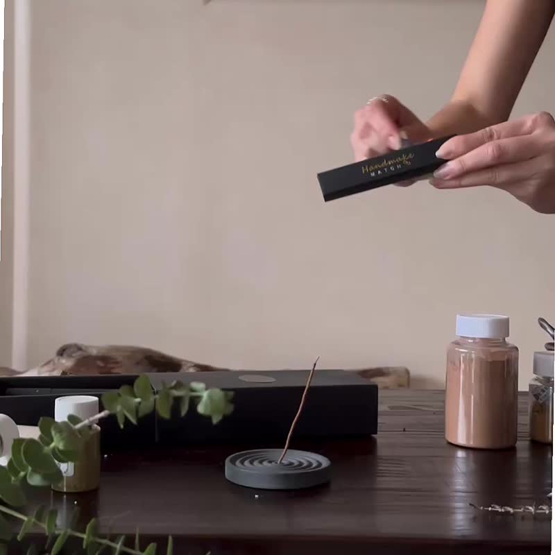 金星男子 X W/SECNT手作線香座禮盒組 - 香氛/精油/擴香 - 樹脂 黑色