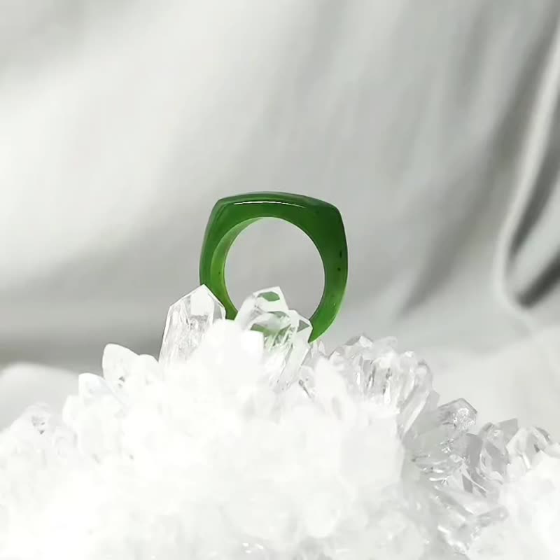 天然頂級碧玉 事業成功 招財富貴 馬鞍戒指 內徑20mm 單品 禮物 - 戒指 - 寶石 綠色