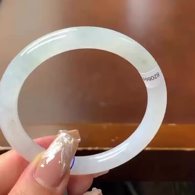 冰種翡翠天然翡翠玉鐲A玉手鐲 玉鈪 • 冰種白月光翡翠圓鐲 - 手鍊/手環 - 玉石 白色