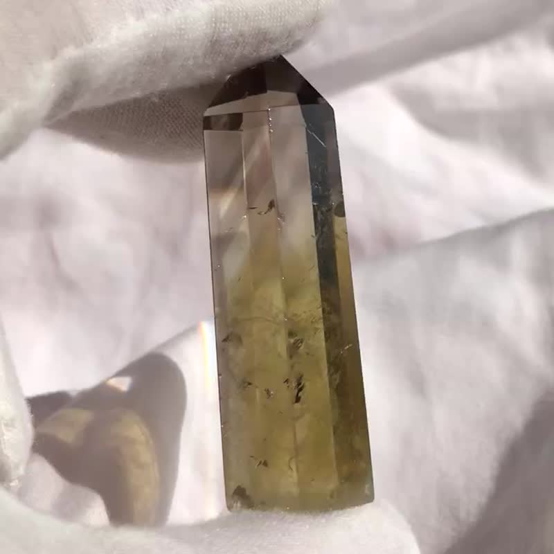 高質巴西天然黃水晶 藍針 千層隱山 彩虹 黃晶 黃水晶 原石水晶 - 擺飾/家飾品 - 水晶 黃色
