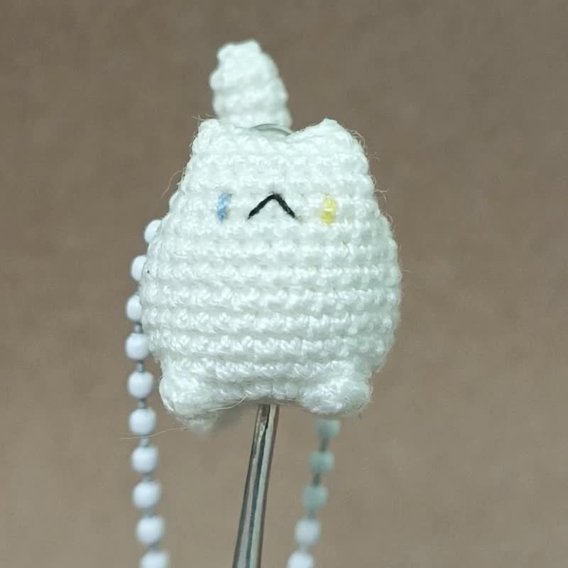Cat crochet doll keychain - 吊飾 - 其他材質 多色