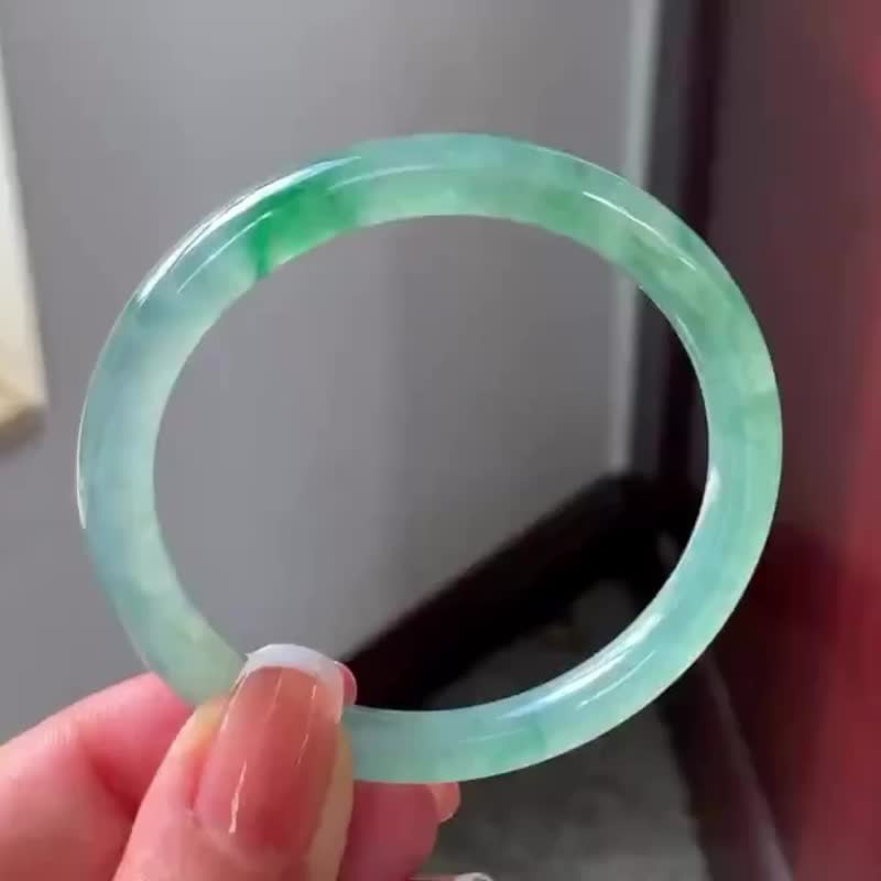 冰種翡翠天然翡翠玉鐲A玉手鐲 玉鈪 • 冰種絲帶飄花翡翠圓鐲 - 手鍊/手環 - 玉石 綠色