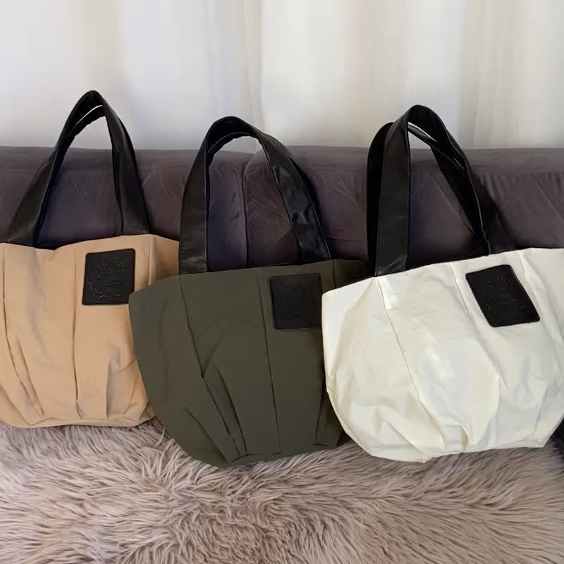 Fluffy nylon, water-repellent material, tote bag, A4 size storage, lightweight - Handbags & Totes - Waterproof Material Green